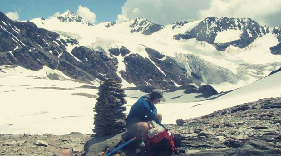 hiker cairn break stop intext (1)