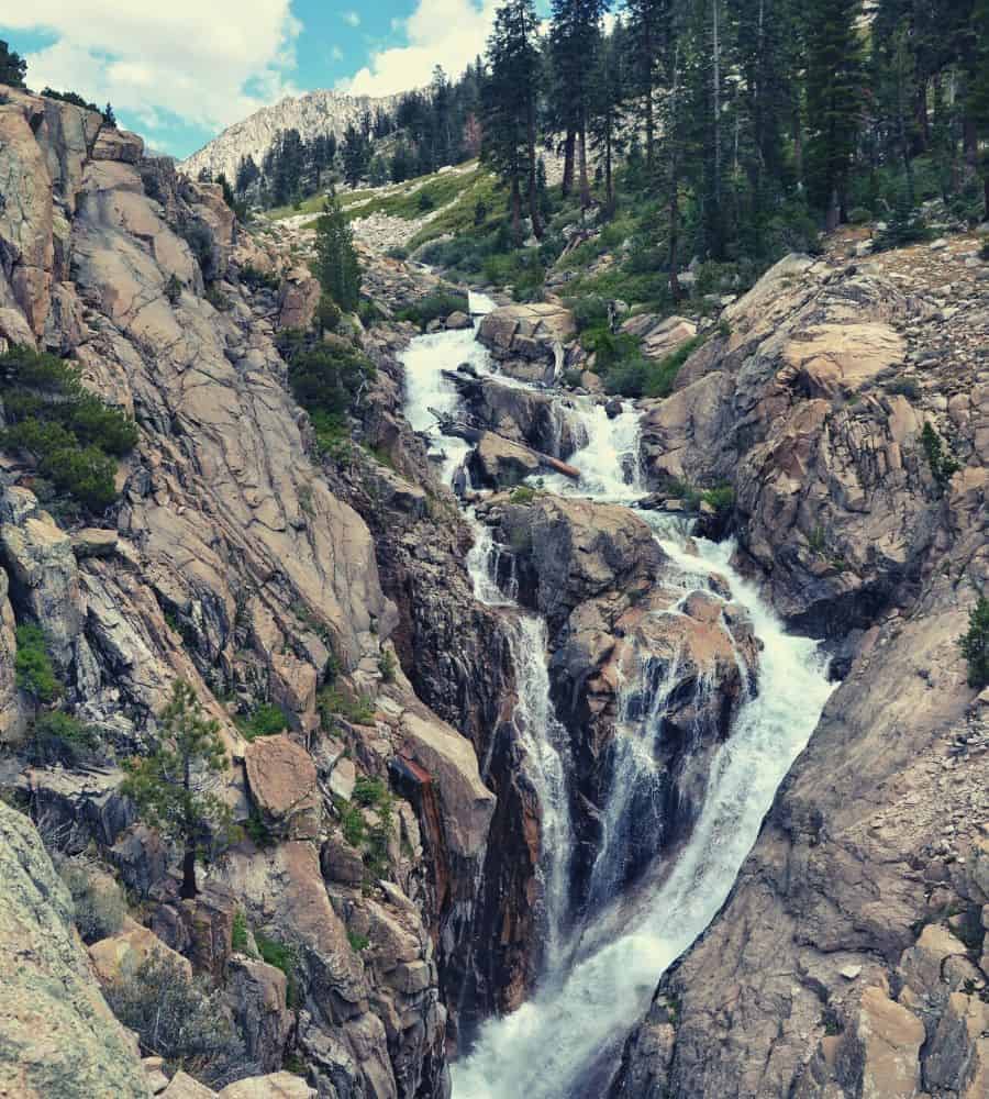 Rae Lakes Loop Mist Falls Vertintext