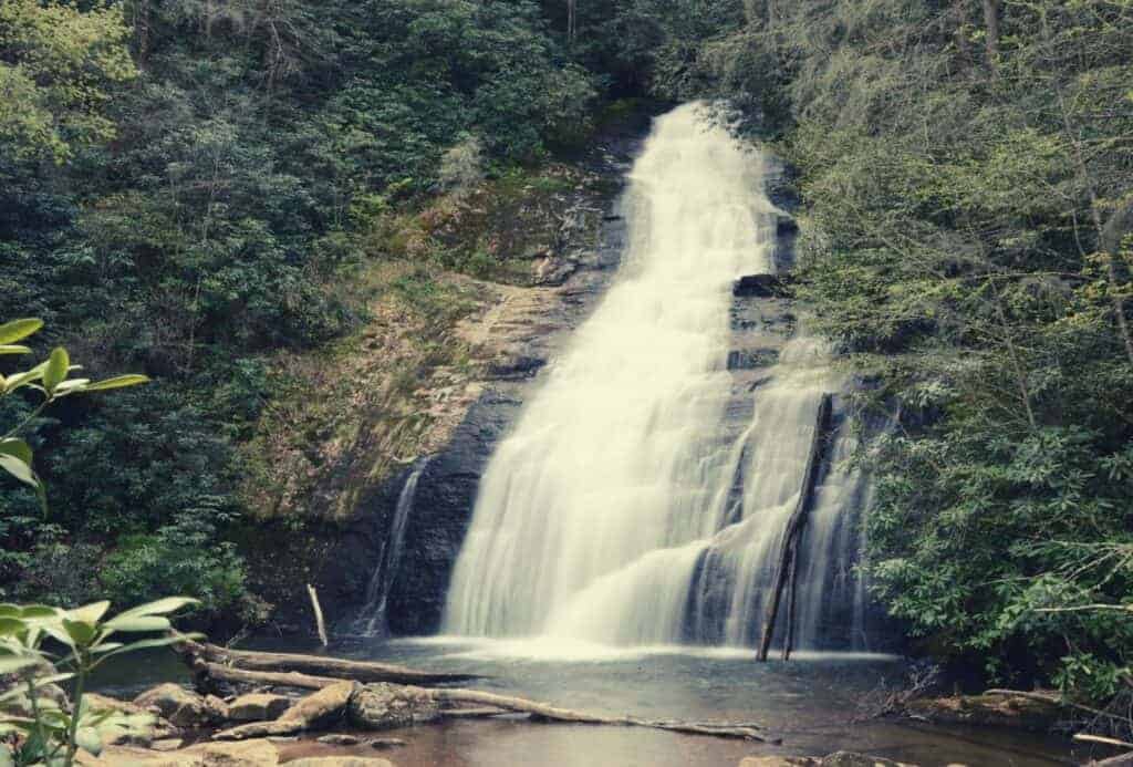 helton creek falls trip review featimage