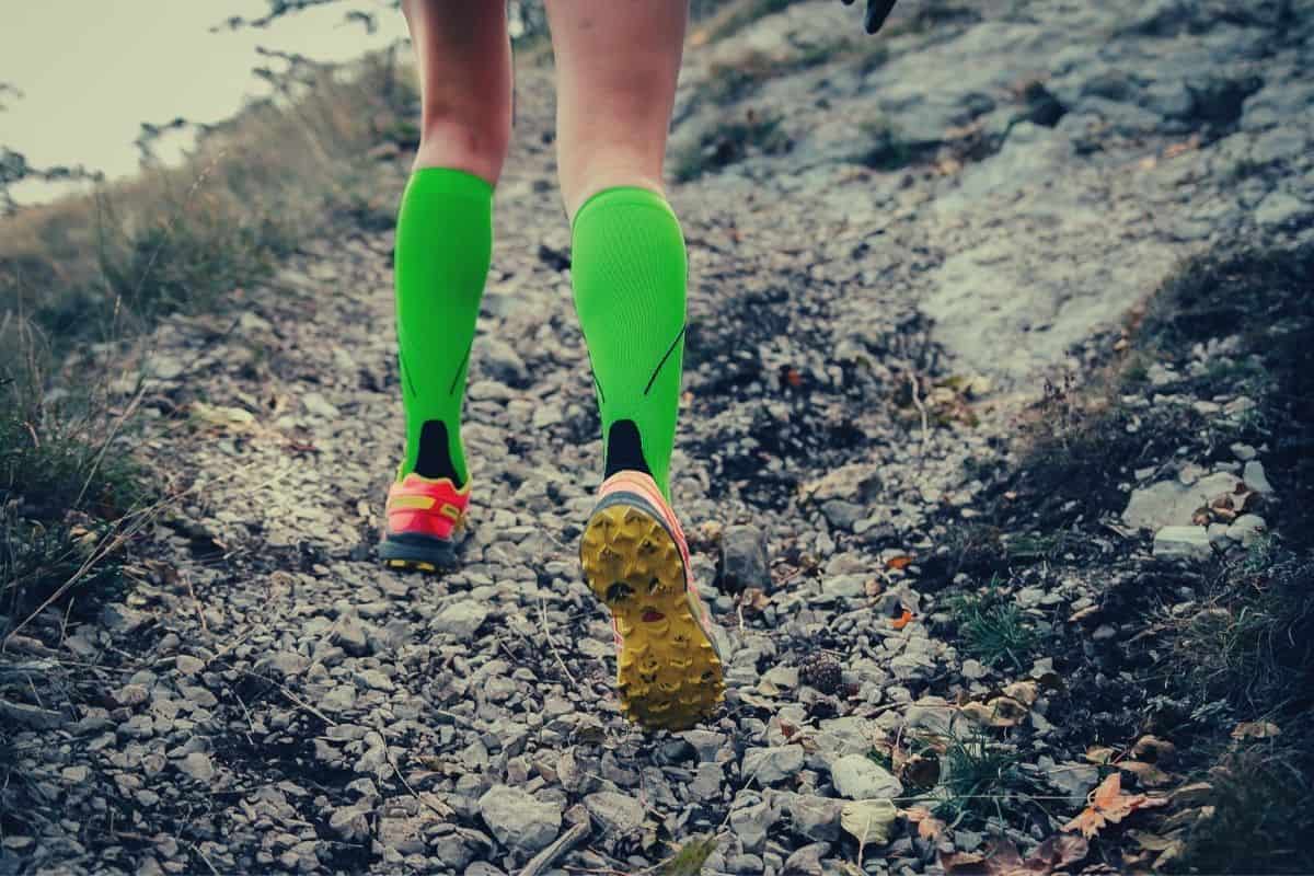 best compression socks for hiking - feat img
