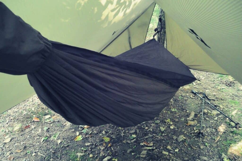 best hammock tarp - featimgmock tarp - featimg