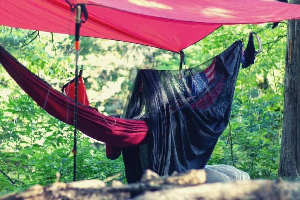 hammock camping 101 - featimg