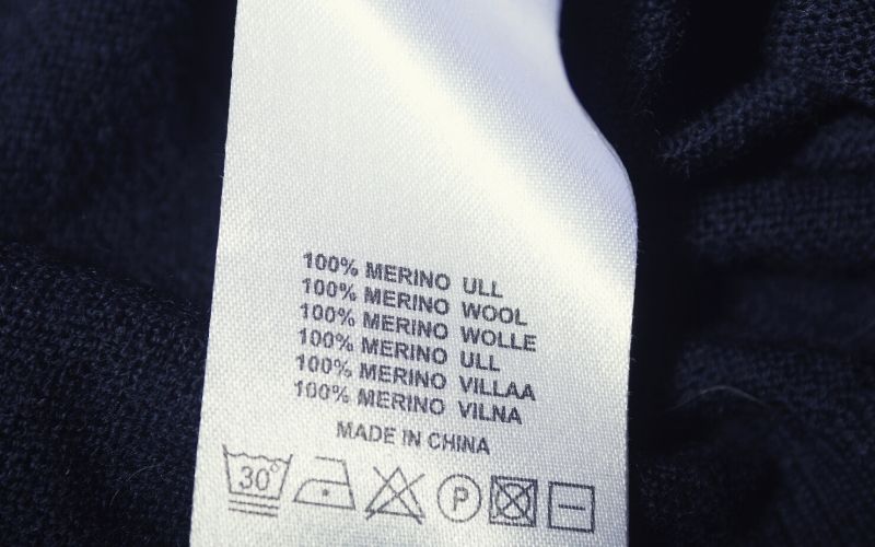 Washing label showing 100% merino wool