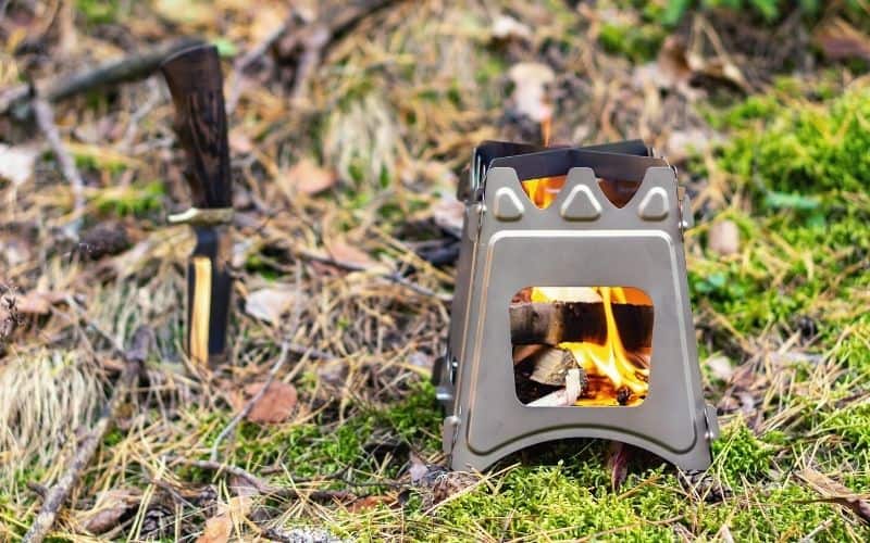 Foldable wood burning camp stove