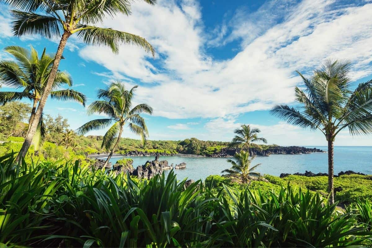 best hiking trails in maui - featimg