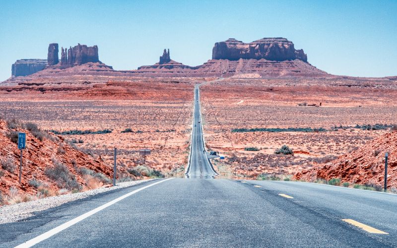 The road leading to Monument Valley in Arizona