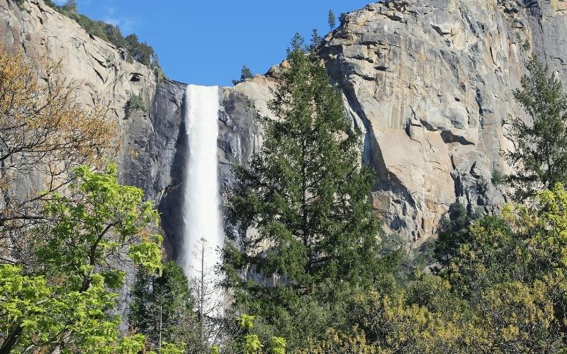 Bridalveil Fall yosemite