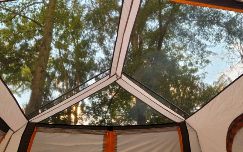 Mesh roof of tent