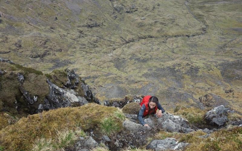 three points of contact in scrambling