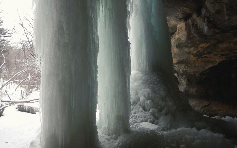 Frozen ice fall in LaSelle Canyon, Starved Rock State Park, Illinois
