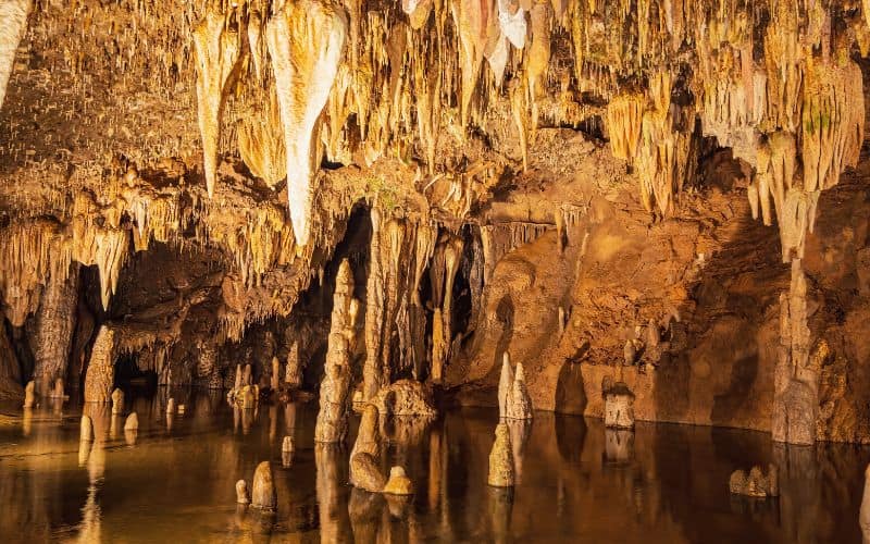 Meramec Caverns, Natural Wonders Trail, Meramec State Park, Missouri